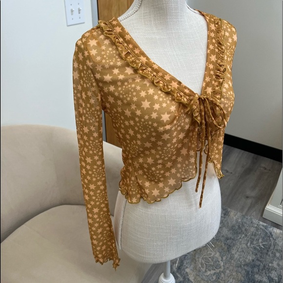 🧡⭐️FREE PEOPLE⭐️🧡 Tie Blouse with Star and Ruffle detailing - Picture 4 of 6